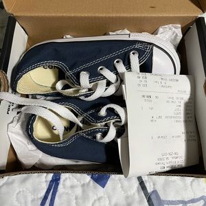 Toddler size 7 Navy blue converse